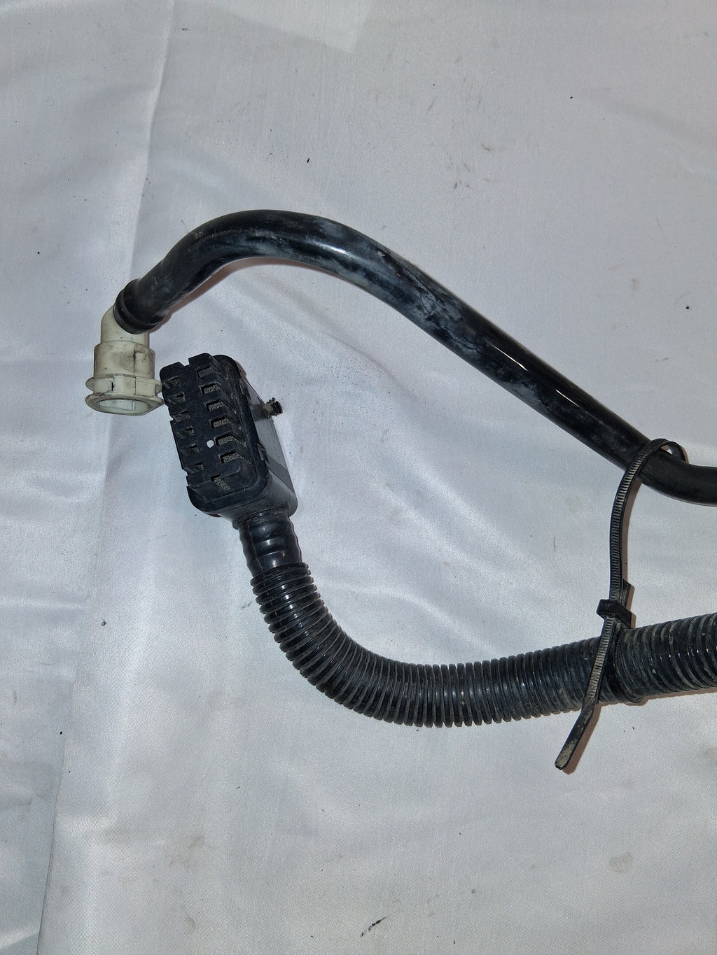 OEM# 6599350 2019 Chevy Tahoe Premier Vapor Canister Valve with Tube