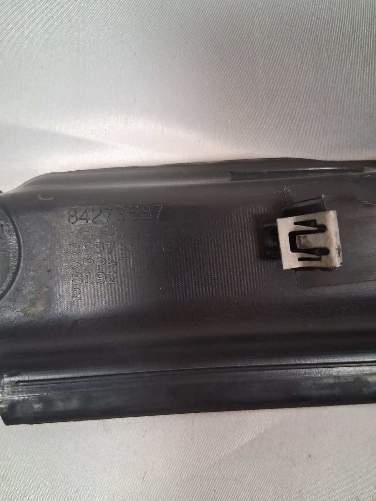 OEM# 84273587 2019 Chevy Tahoe Premier Rear Right Quarter Gutter Water Drain