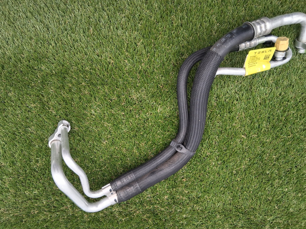 OEM 1502020-00-C 2022 Tesla Model Y Line Supermanifold Compressor Pipe