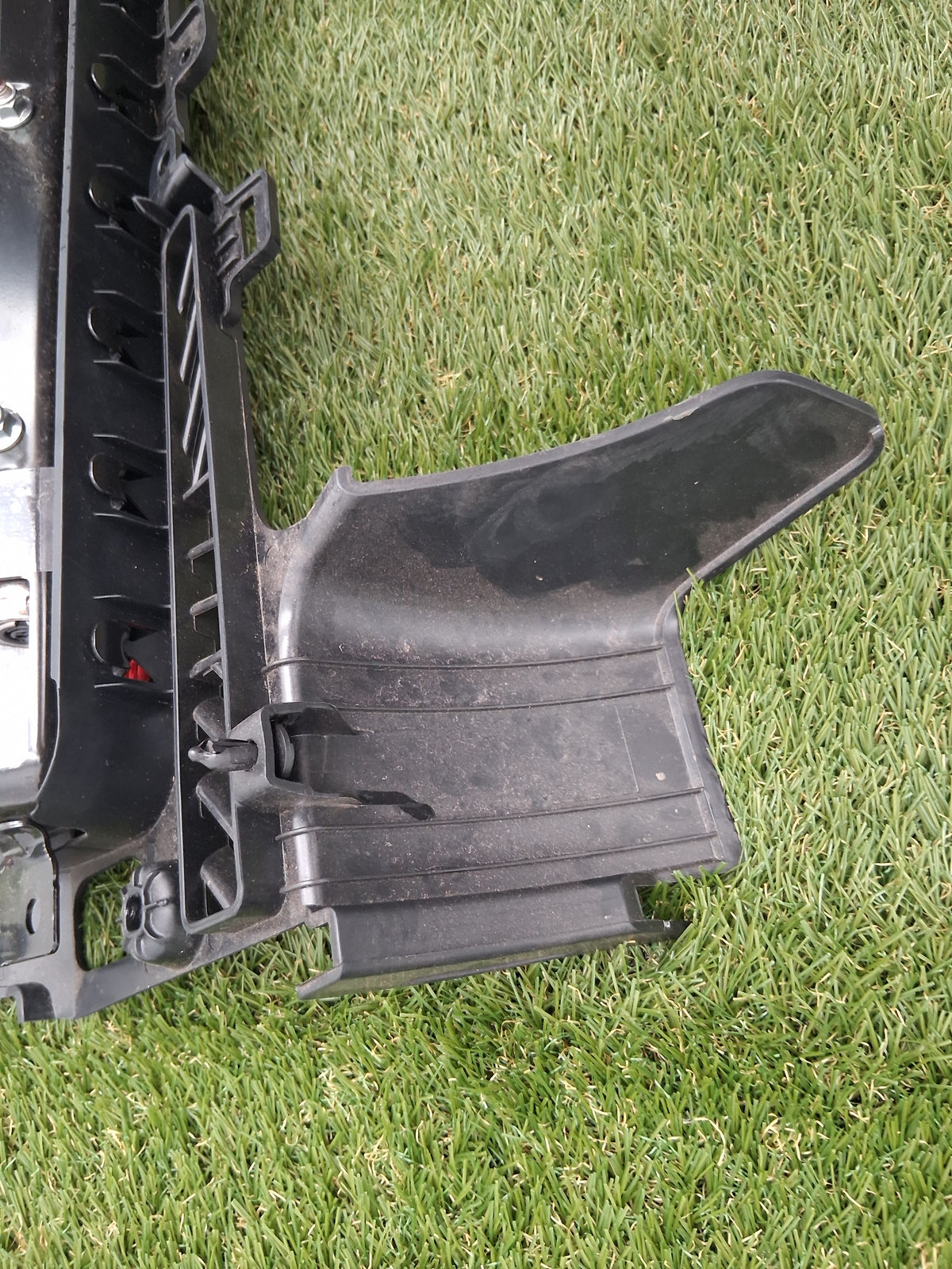OEM 1508367-00-A 2022 Tesla Model Y Dash Knee Lower Panel Cover