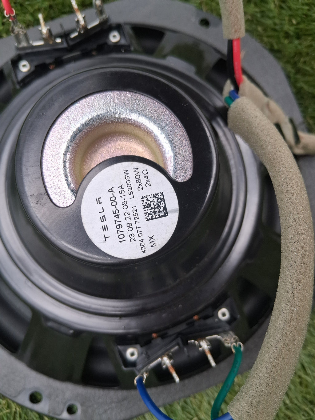 OEM 1079745-00-A 2022 Tesla Model Y Rear Subwoofer Sound Speaker