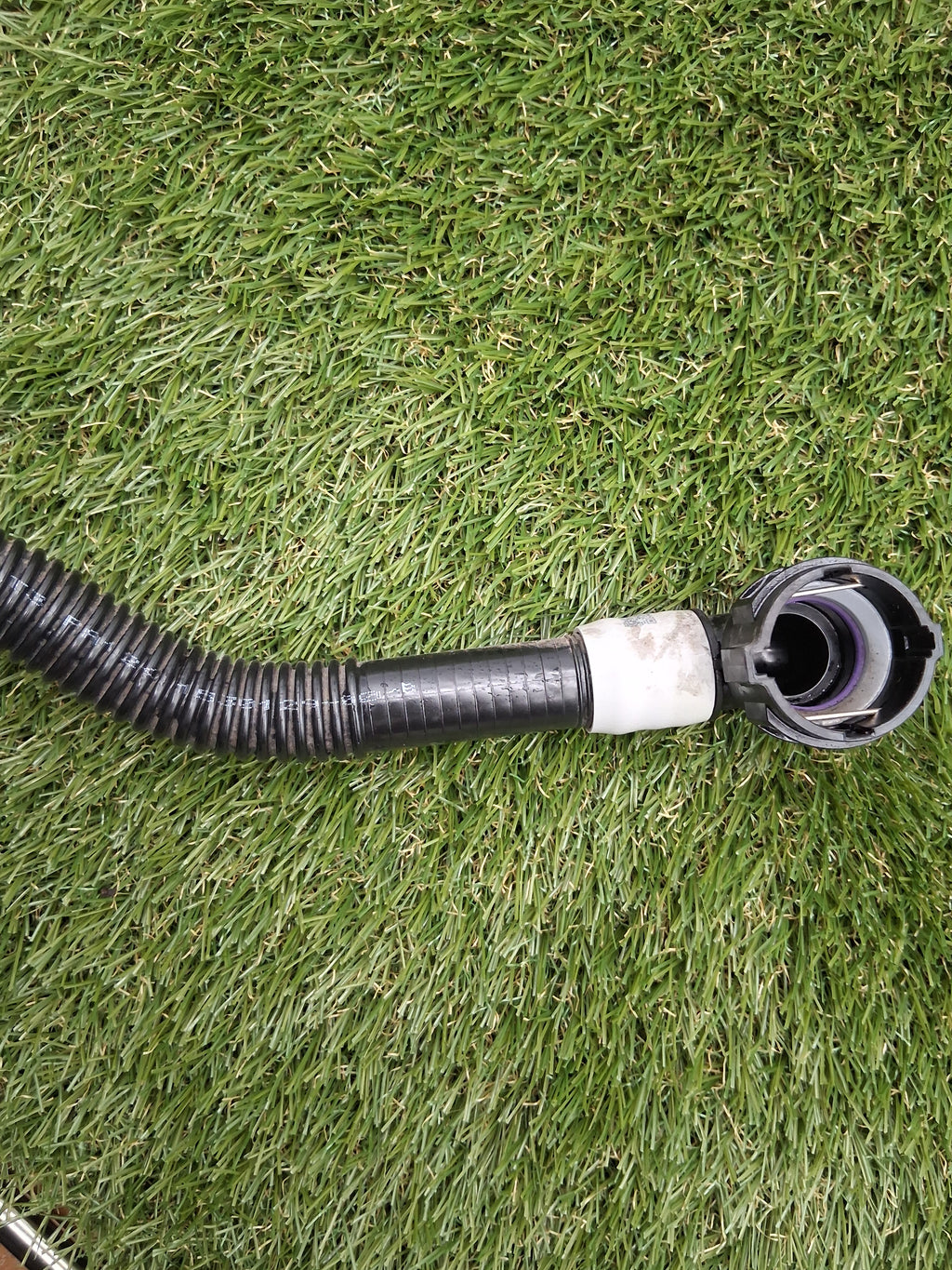 OEM 153329-00B 2022 Tesla Model Y Radiator Cooling Hose Tube Pipe