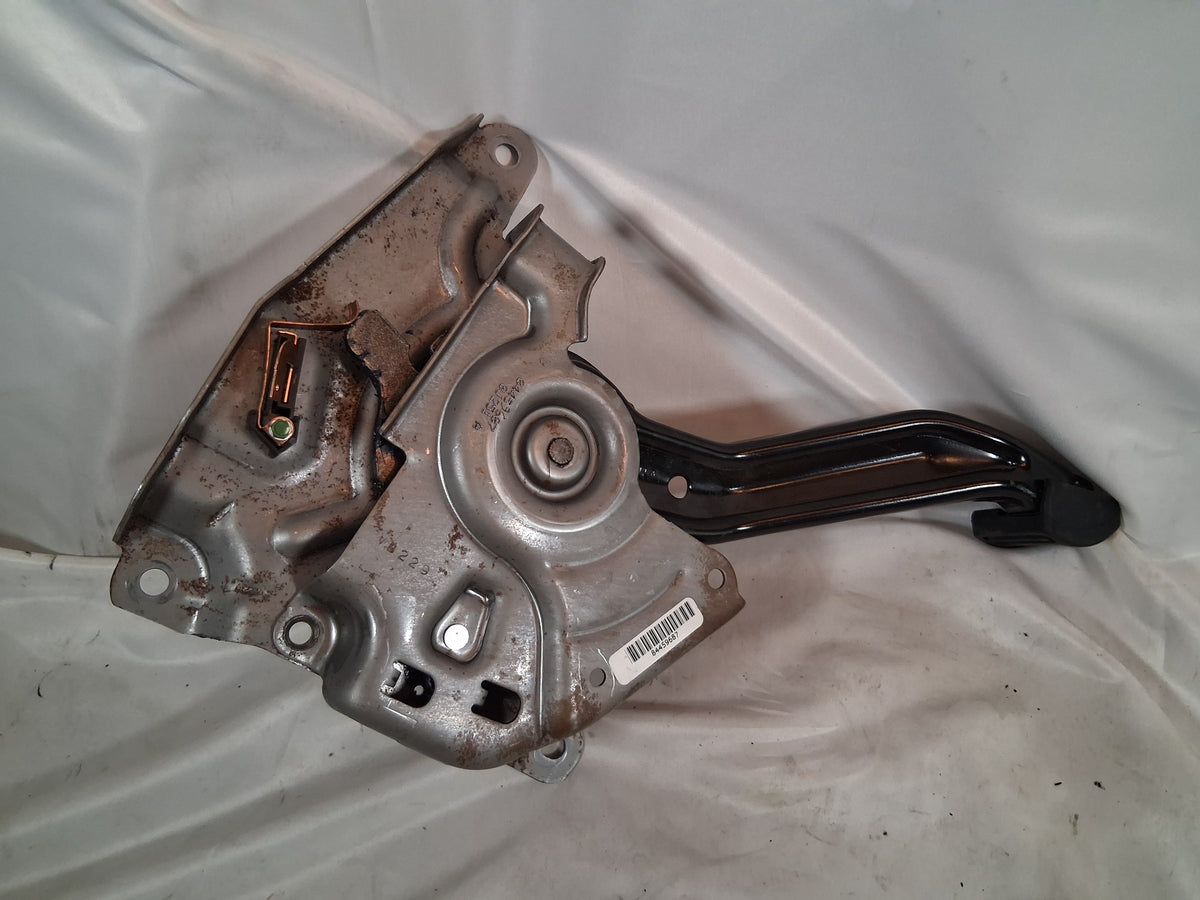 OEM# 84459687 2019 Chevy Tahoe Premier Emergency Parking Brake Control Pedal