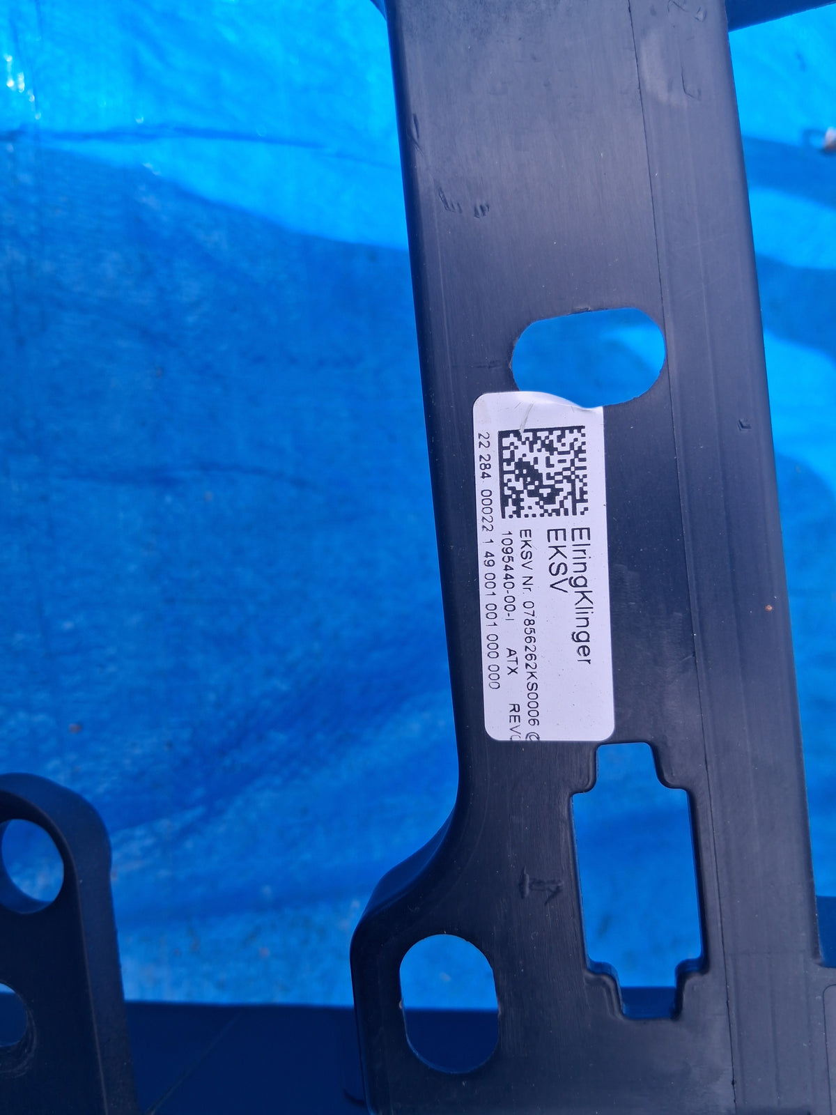 OEM 1095440-00-I 2022 Tesla Model Y Dash Frame