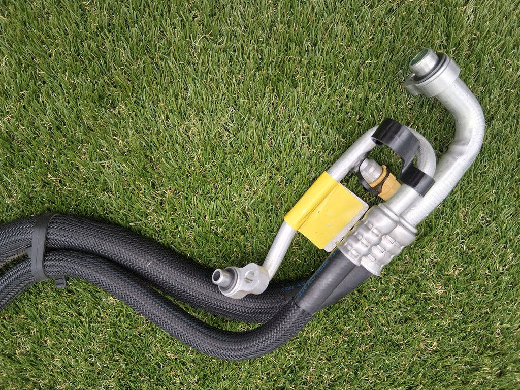 OEM 1502020-00-C 2022 Tesla Model Y Line Supermanifold Compressor Pipe
