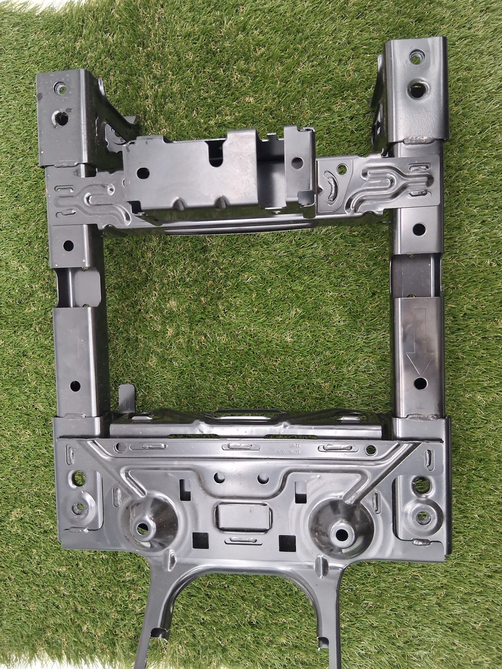 OEM 1507193-00-A 2022 Tesla Model Y Podium Bracket