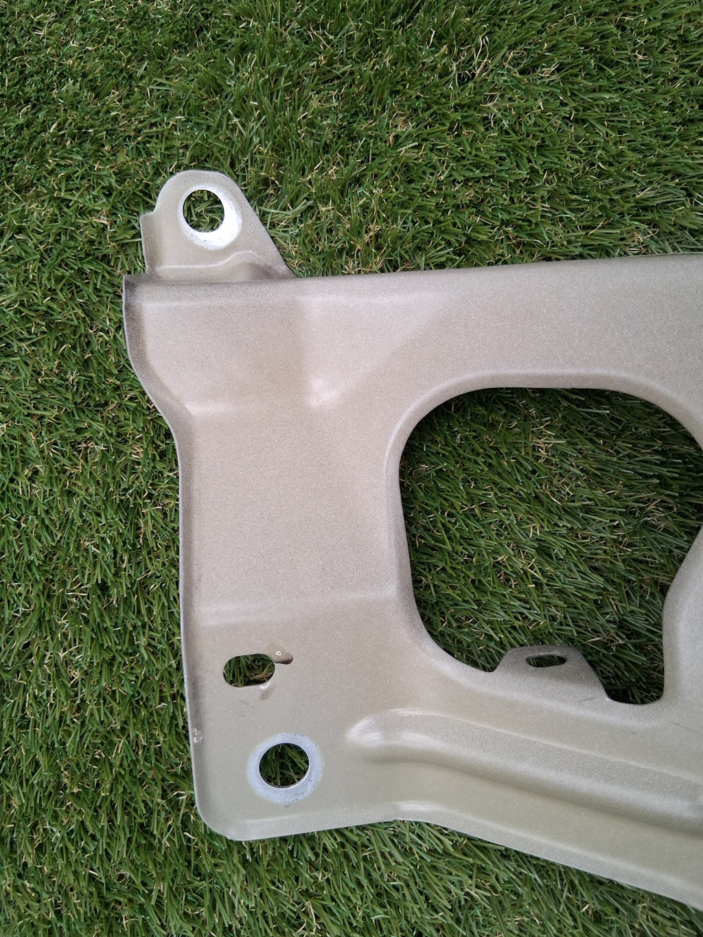 OEM 1487491-00-A 2022 Tesla Model Y Left Side Fender Support Bracket