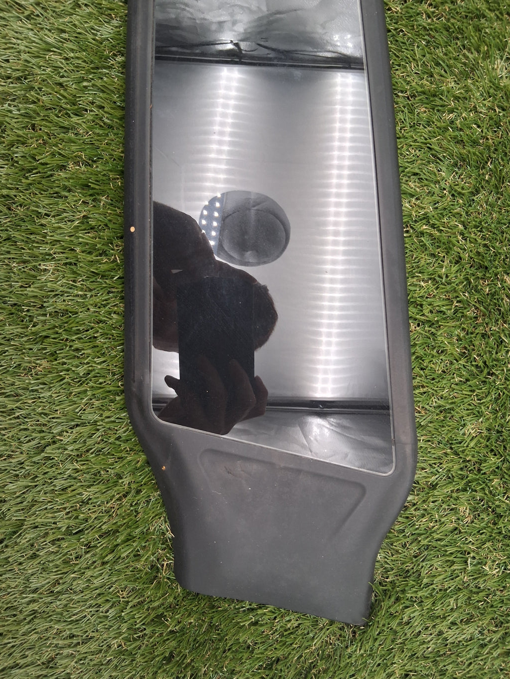 OEM 1516258-00-E 2022 Tesla Model Y Right Exterior B Pillar Applique Glass Camera Assy