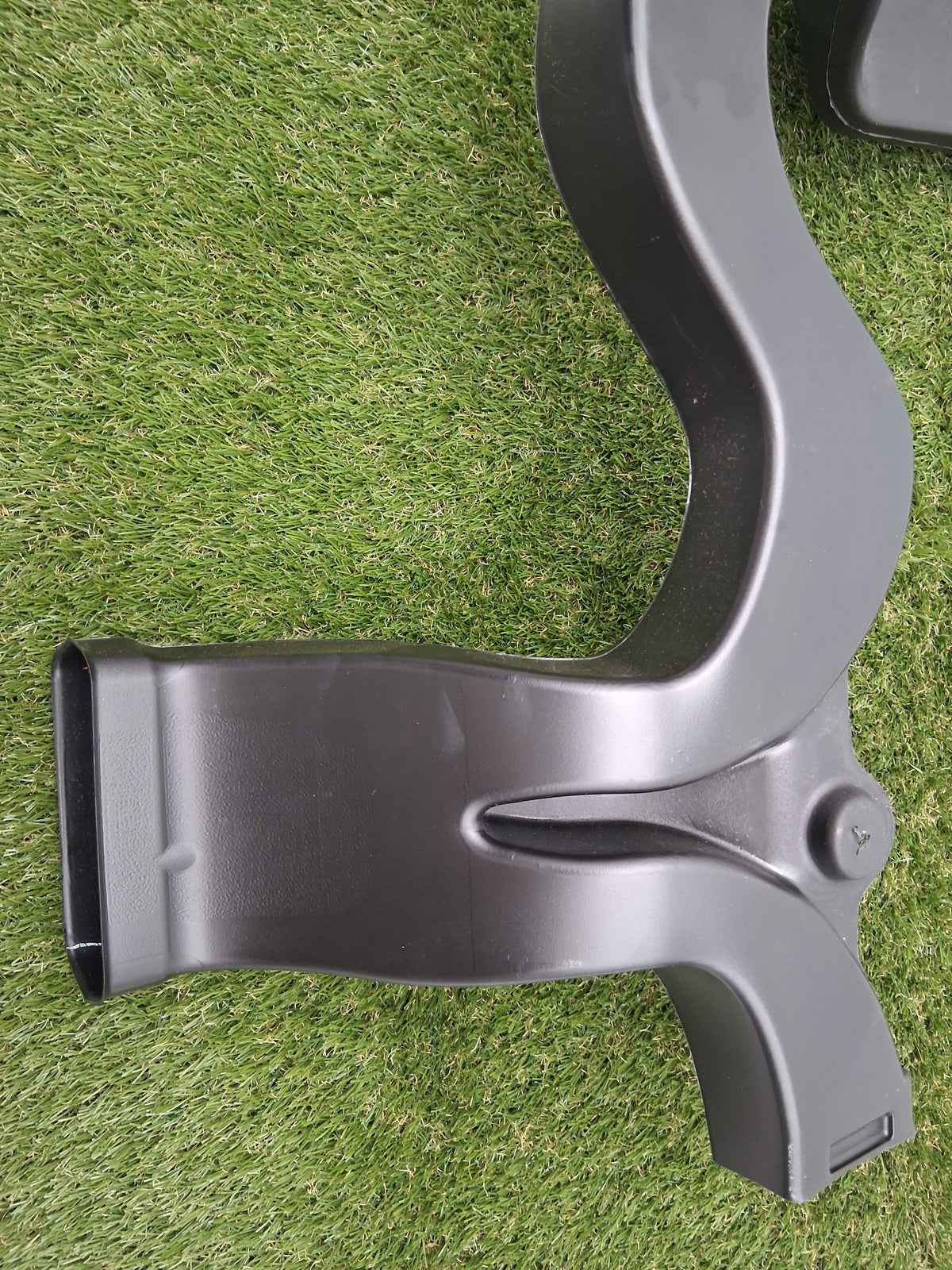 OEM 1501068-00-A 2022 Tesla Model Y Blower Flow Air Duct Pipe