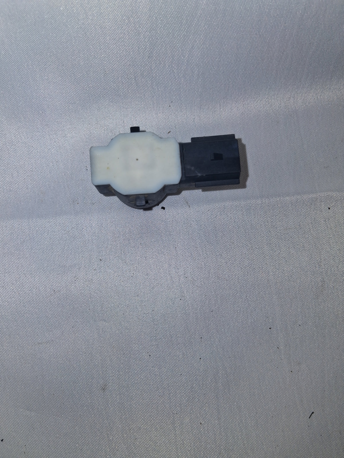 OEM# 84328649 2019 Chevy Tahoe Premier Bumper Parking Ultrasonic Sensor