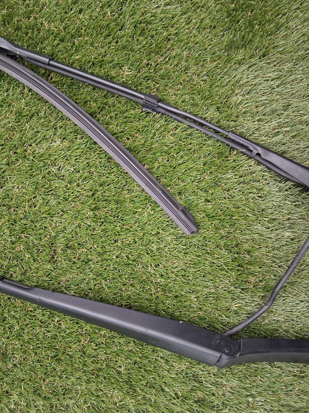 OEM 2022 Tesla Model Y Windshield Wiper Arm Set