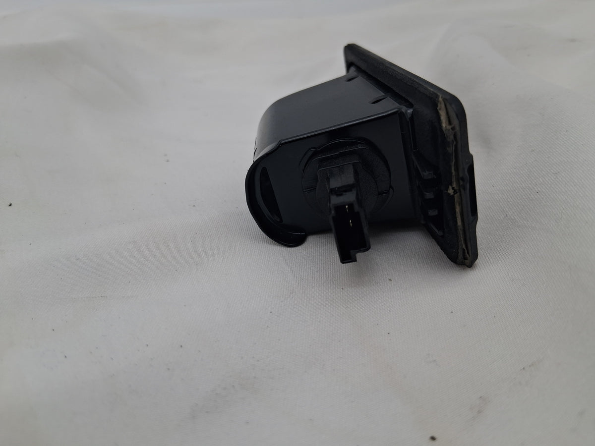 OEM 2019 Chevy Tahoe Premier License Plate Lamp Light