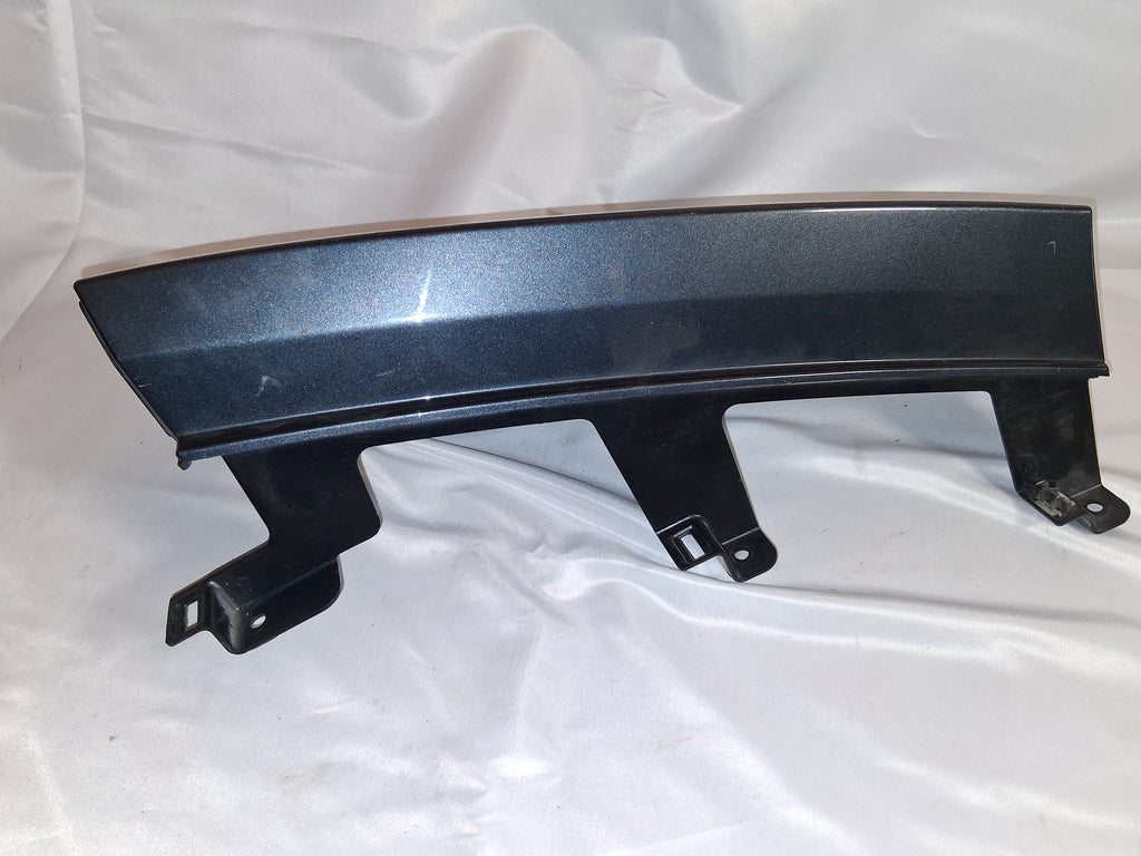 OEM# 22826302 2019 Chevy Tahoe Premier Pillar Molding Trim