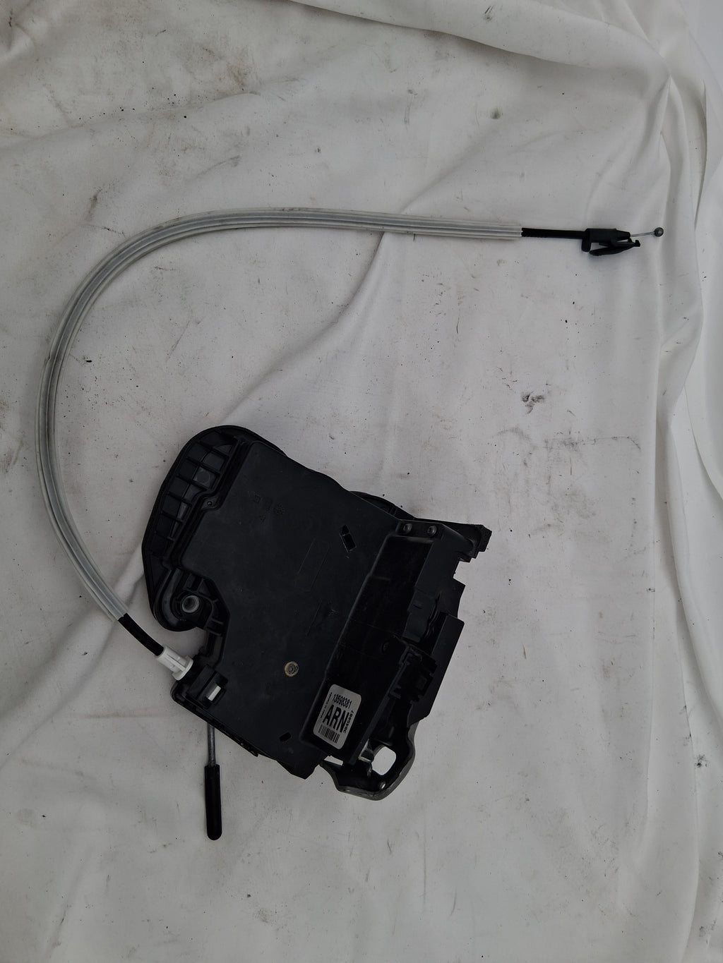 OEM# 13598381 2019 Chevy Tahoe Premier Door Lock Latch Actuator