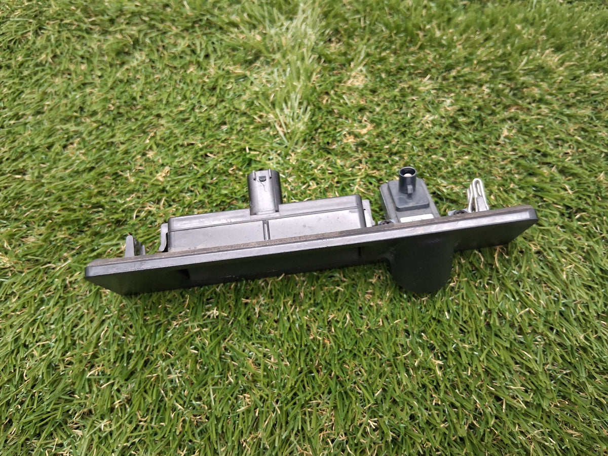 OEM 1095949-00-E 2022 Tesla Model Y Camera Rear Trunk Release Handle