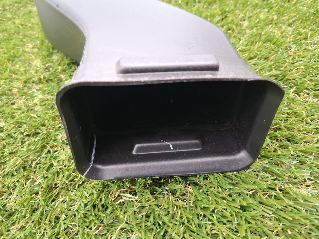 OEM 1501069-00-A 2022 Tesla Model Y Right Outlet Duct Tube
