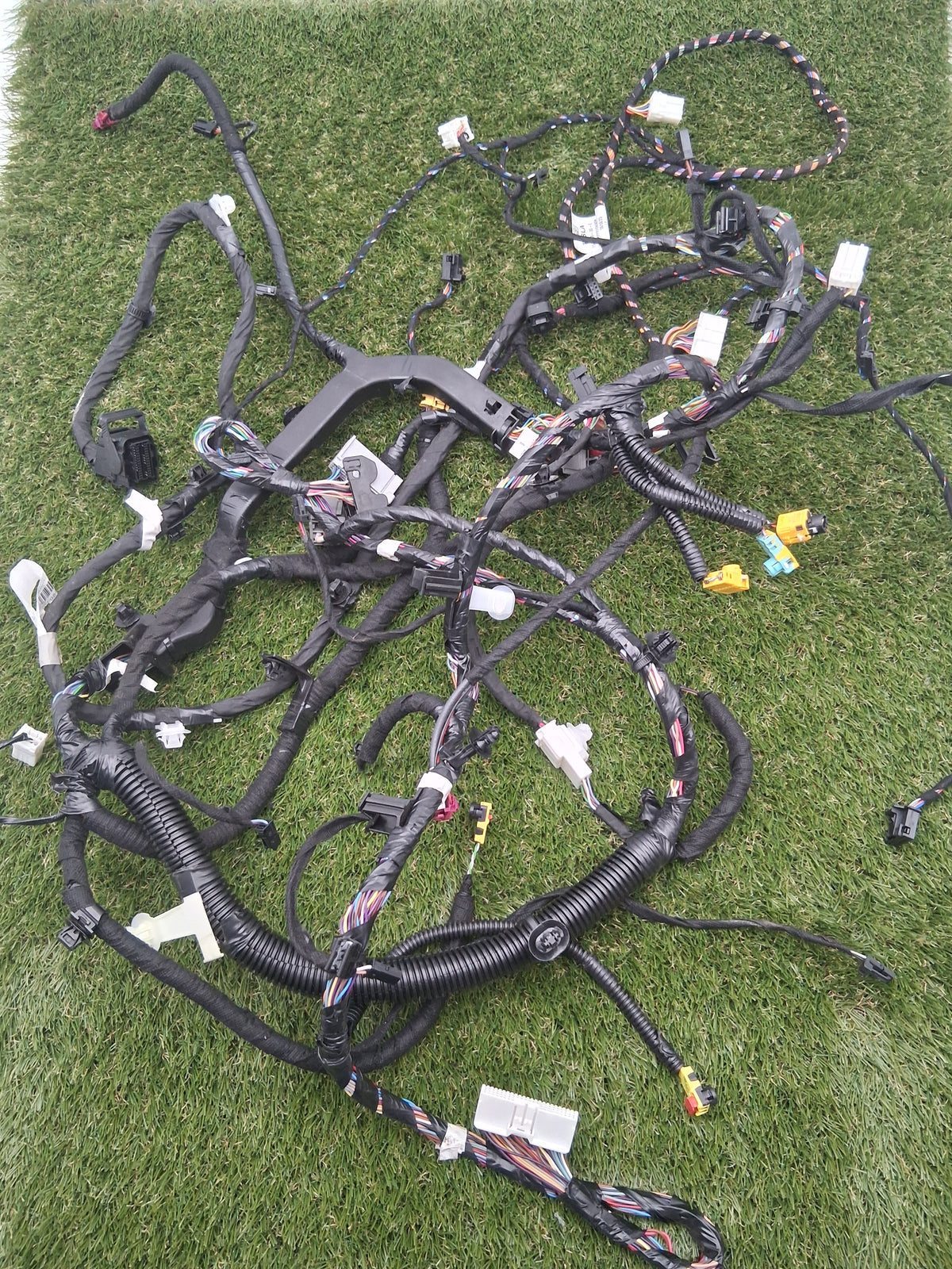 OEM 2489040-05-B 2022 Tesla Model Y Dashboard Instrument Panel Wiring
