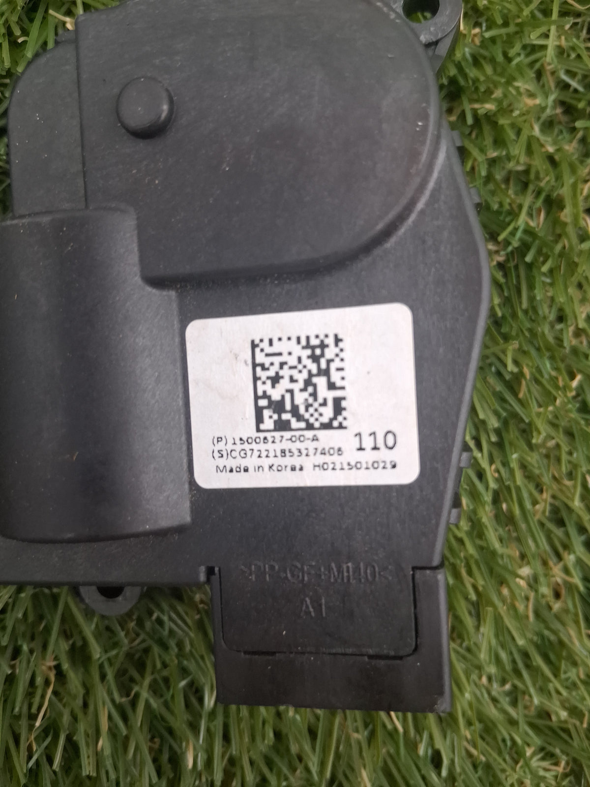 OEM 1500627-00-A 2022 Tesla Model Y Center Air Flap Motor Center Actuator