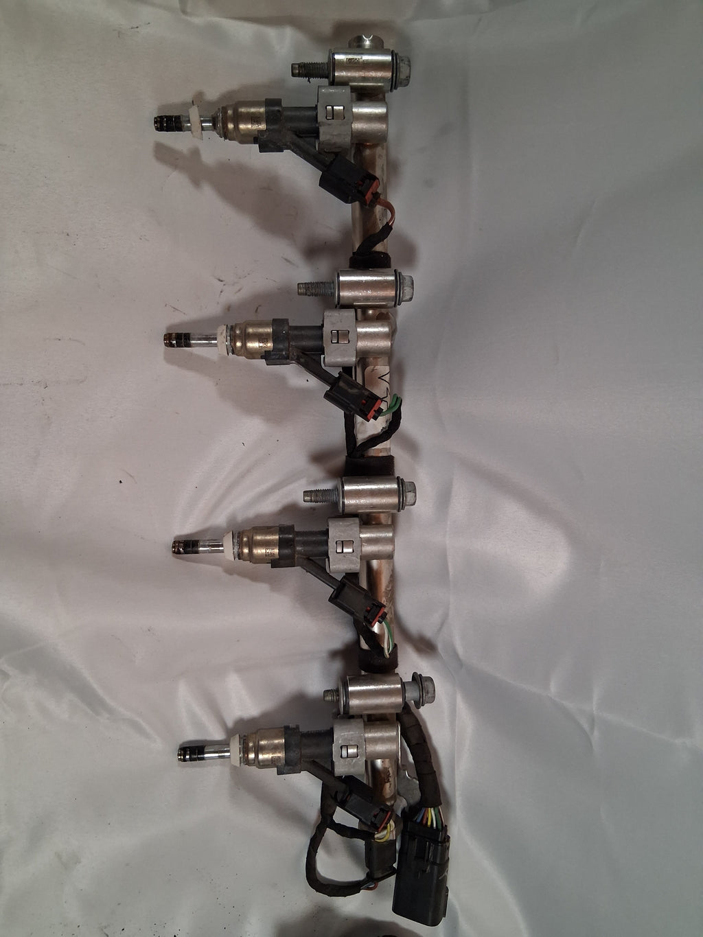 2019 Chevy Tahoe Premier Fuel Rail Fuel Injectors 12687247