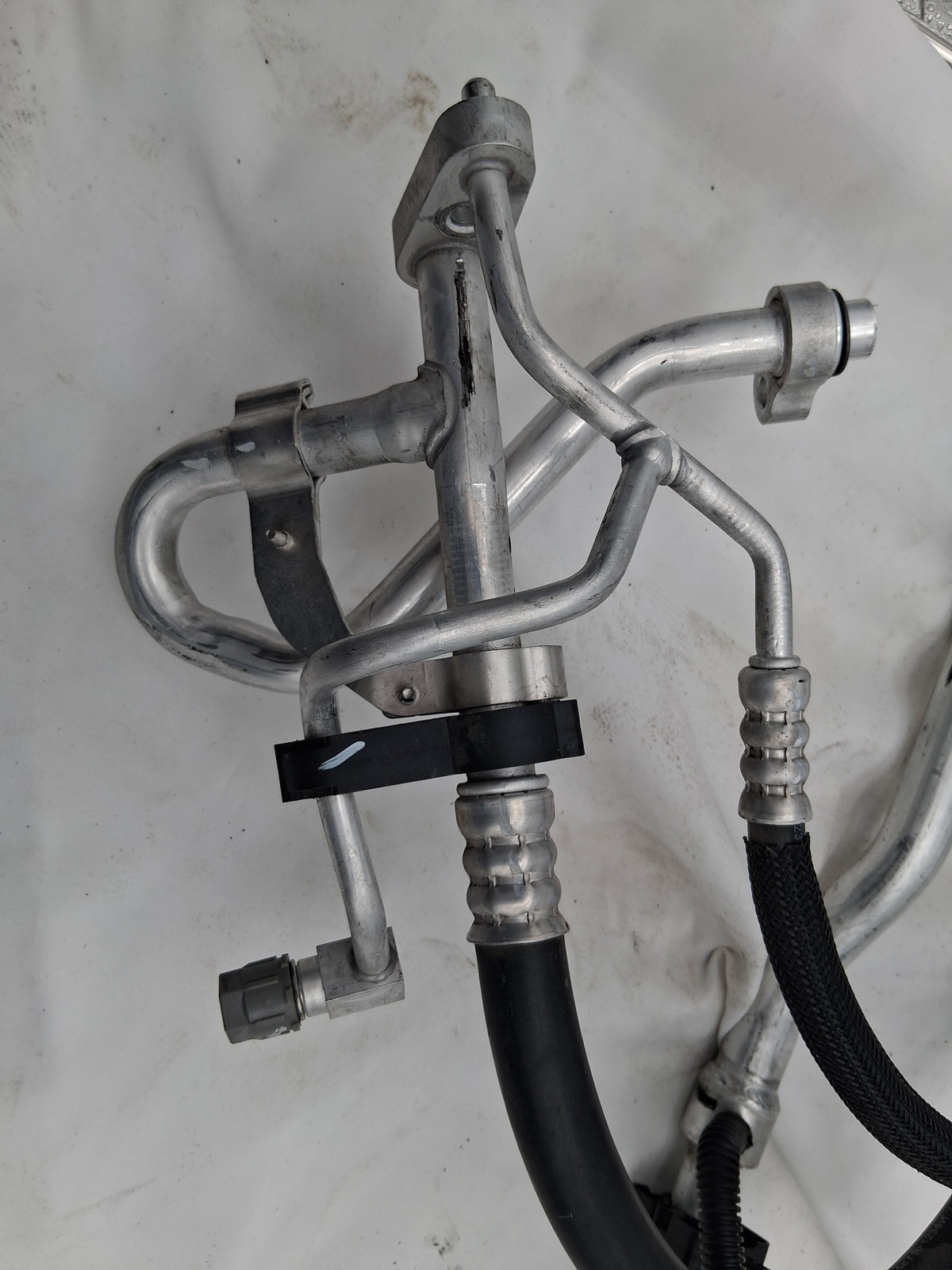 OEM# 84459869 2019 Chevy Tahoe Premier Air Conditioning Compressor Hose