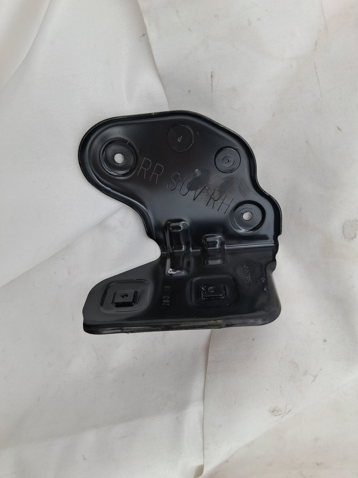 OEM# 23455219 2019 Chevy Tahoe Premier Door Trim Panel Bracket