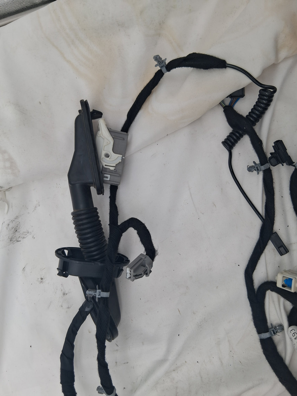 OEM# 23377541 2019 Chevy Tahoe Premier Wiring Harness Lift Gate