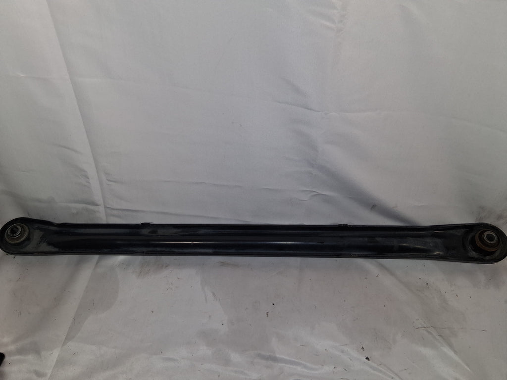 OEM# 22902203 2019 Chevy Tahoe Premier Lick Arm Track Bar