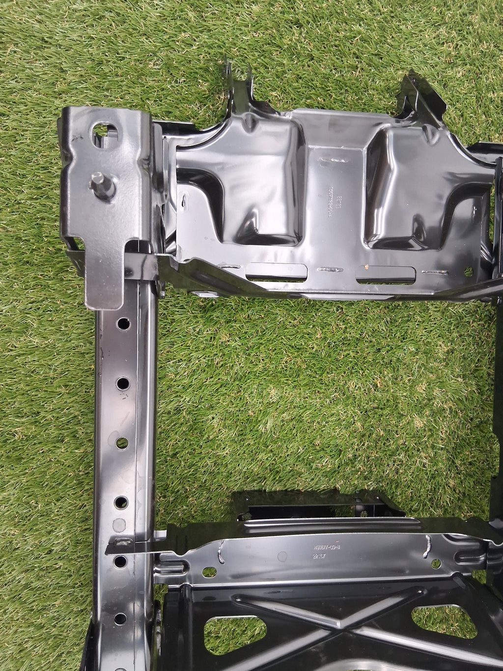 OEM 1507193-00-A 2022 Tesla Model Y Podium Bracket