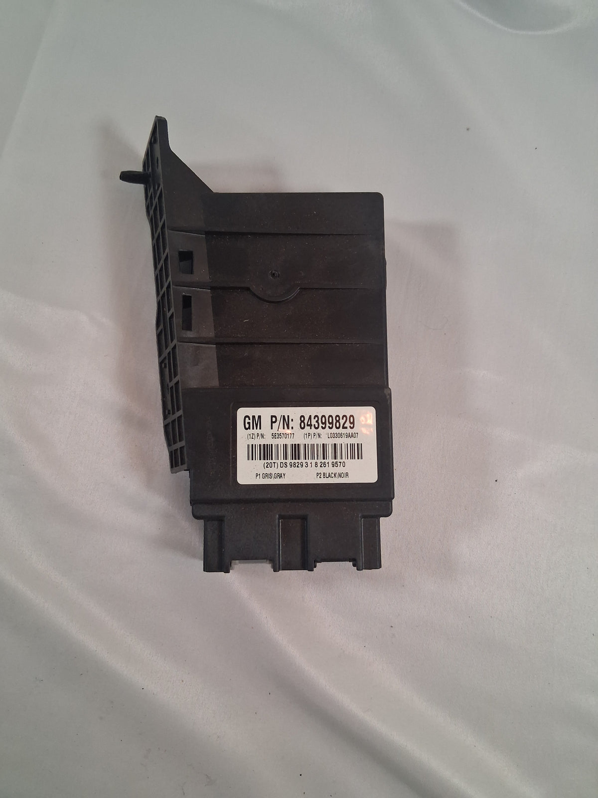 2019 Chevy Tahoe Premier Folding 3rd Row Seat Module 84399829