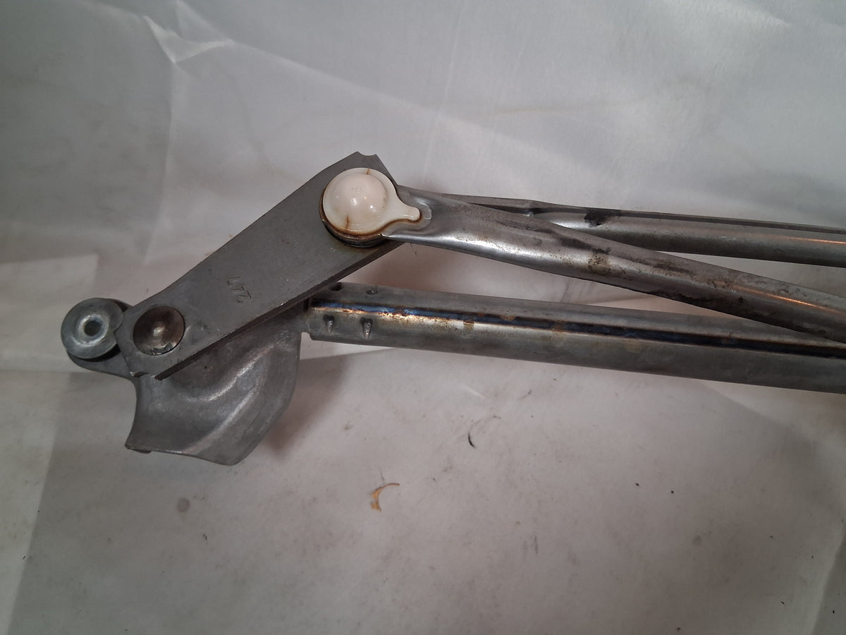 OEM# 22814854 2019 Chevy Tahoe Premier Wiper Motor Assembly