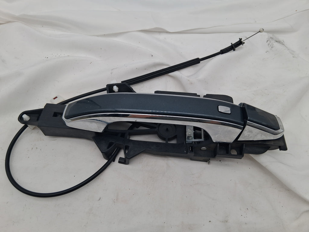 OEM 2019 Chevy Tahoe Premier Door Exterior Handle