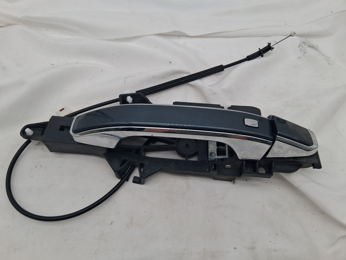 OEM 2019 Chevy Tahoe Premier Door Exterior Handle
