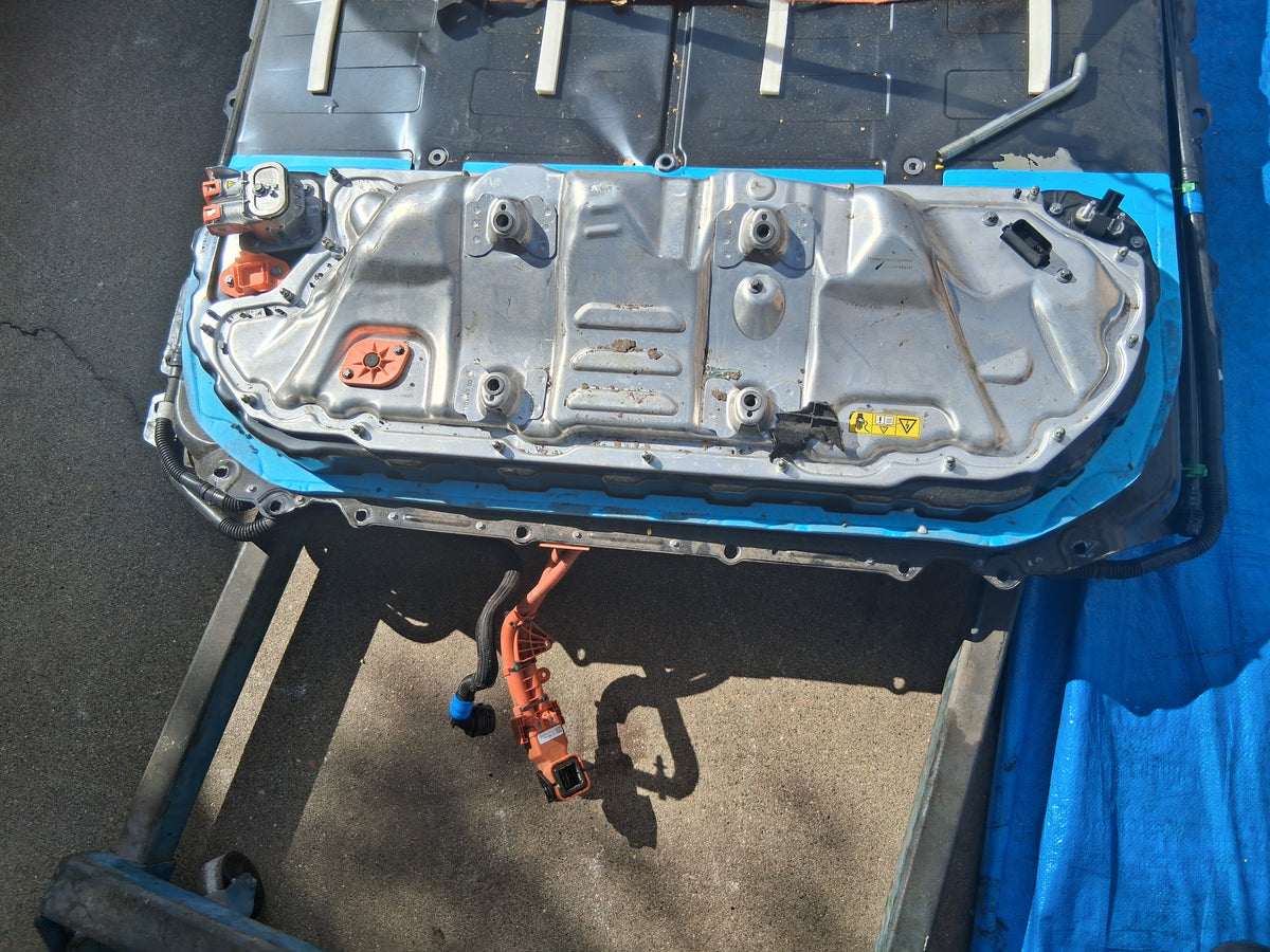 OEM 1501325-00-C 2022 Tesla Model Y Long Range Battery Pack Assembly Minor Defects