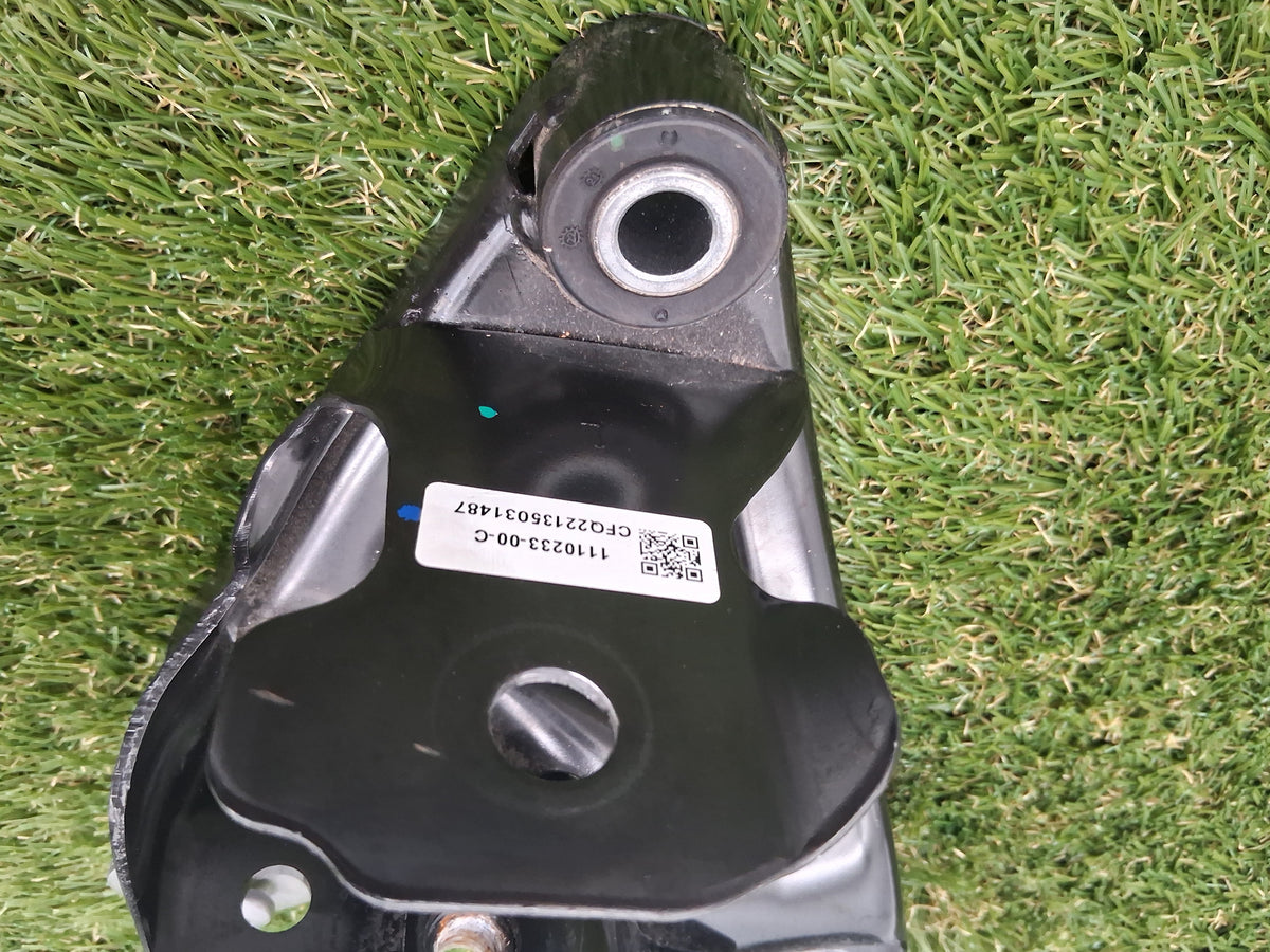 OEM 1110233-00-C 2022 Tesla Model Y Front Drive Unit Left Mount Support Bracket