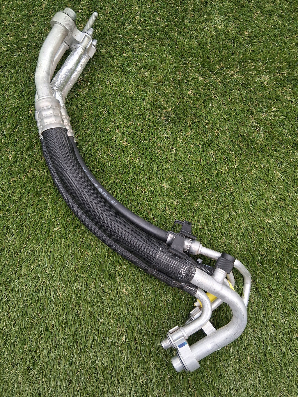 OEM 1502022-00-E 2022 Tesla Model Y A/C Line Manifold HVAC