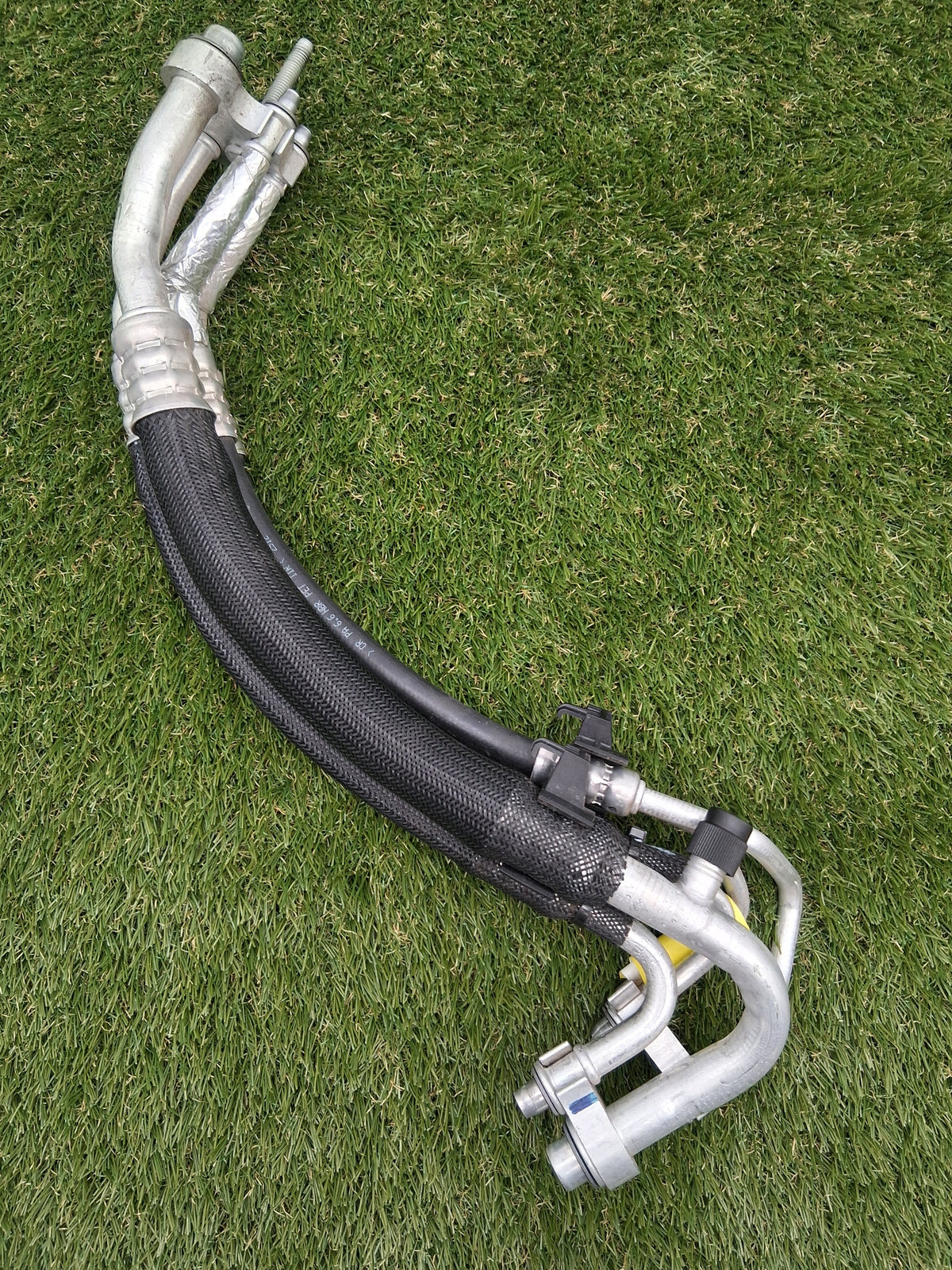 OEM 1502022-00-E 2022 Tesla Model Y A/C Line Manifold HVAC