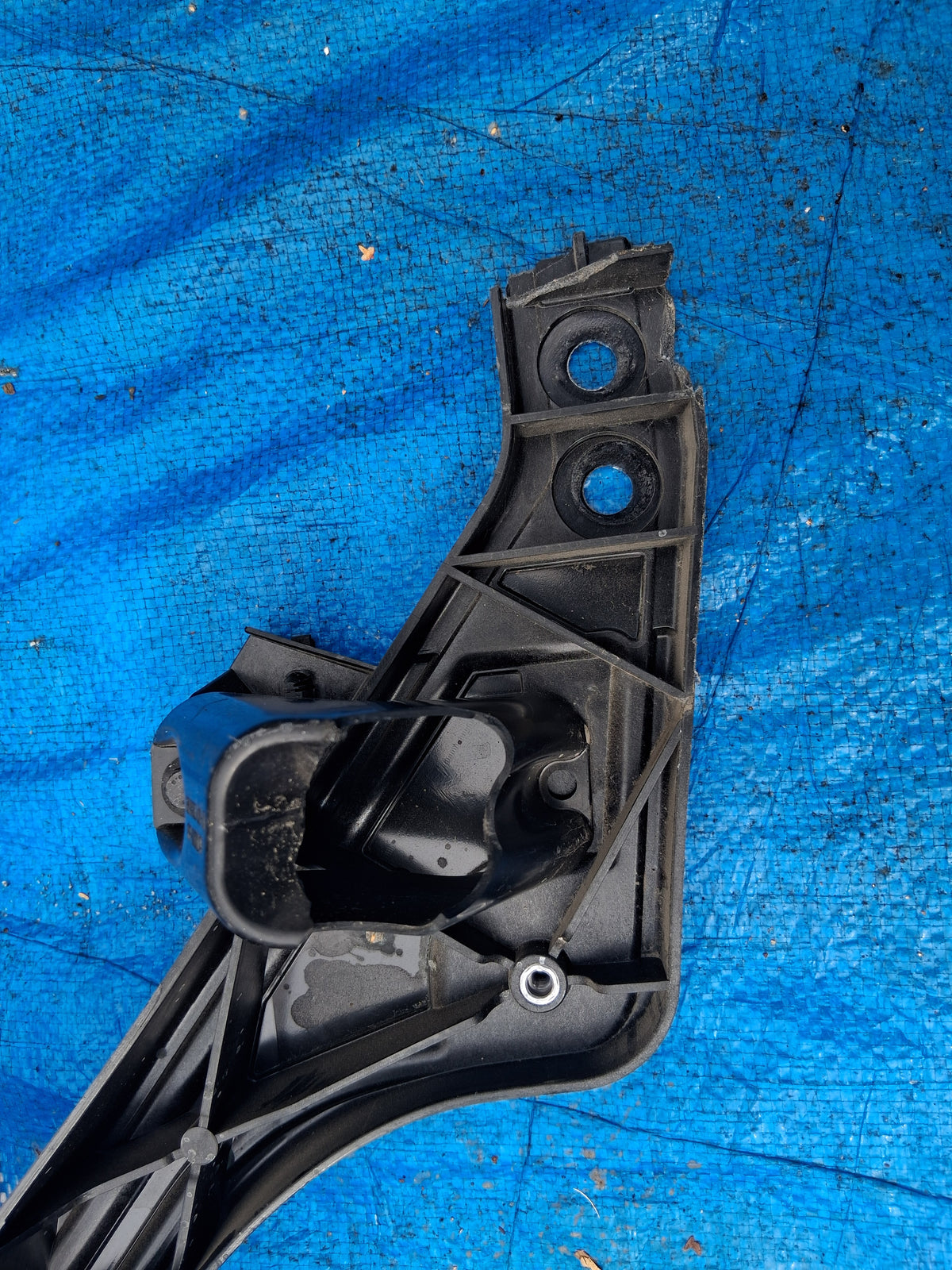 OEM 1516277-00-G 2022 Tesla Model Y Radiator Support