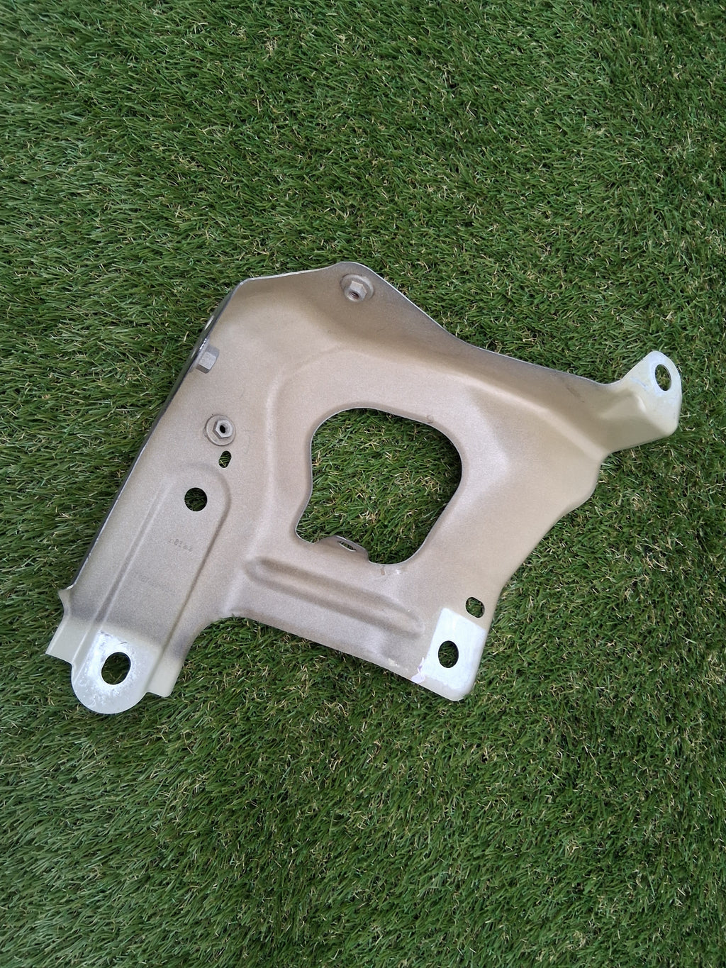 OEM 1487491-00-A 2022 Tesla Model Y Left Side Fender Support Bracket