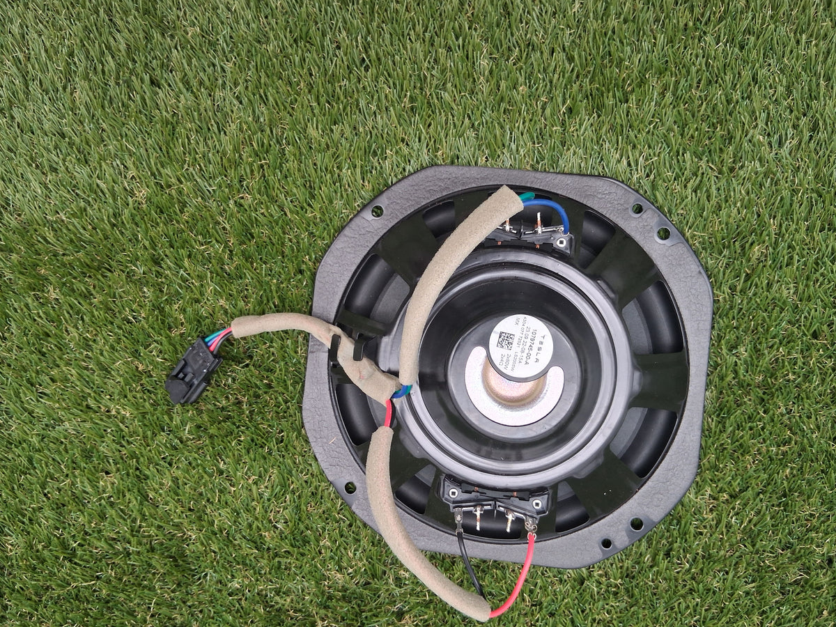 OEM 1079745-00-A 2022 Tesla Model Y Rear Subwoofer Sound Speaker