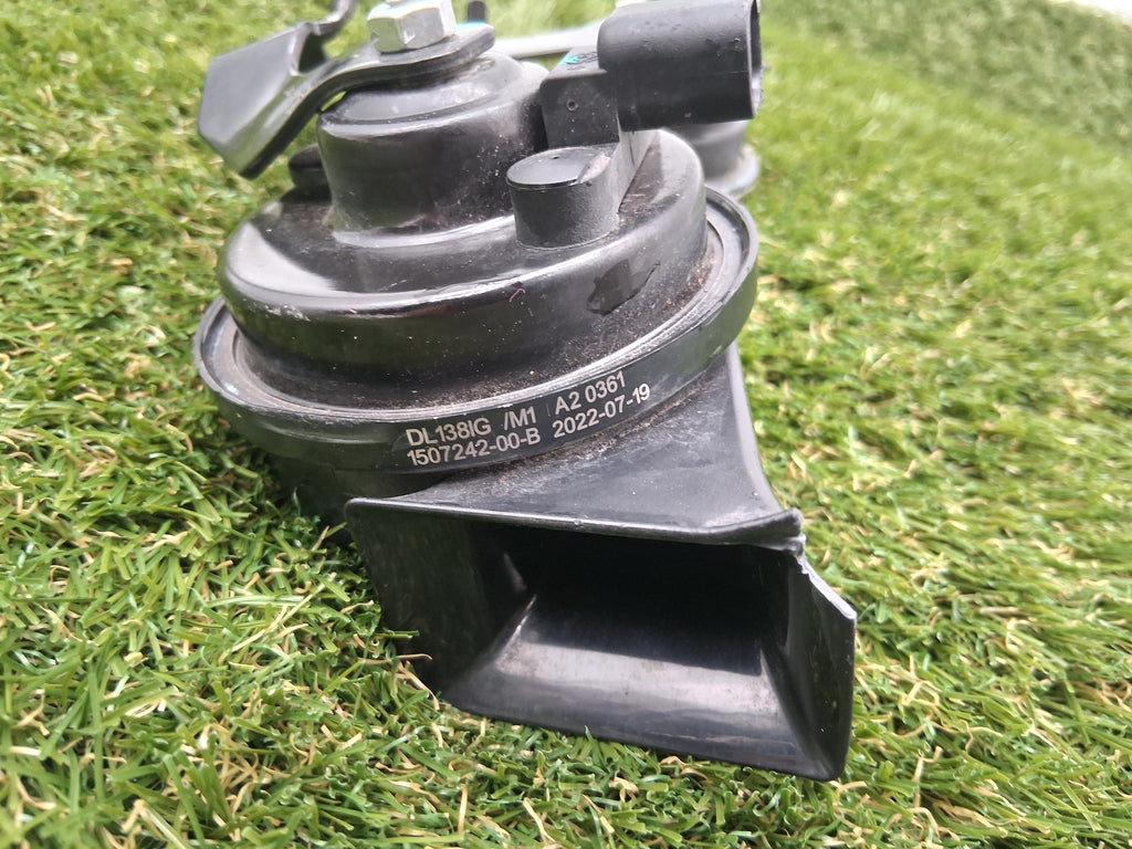 OEM 1507242-00-B 2022 Tesla Model Y High and Low Tone Horn
