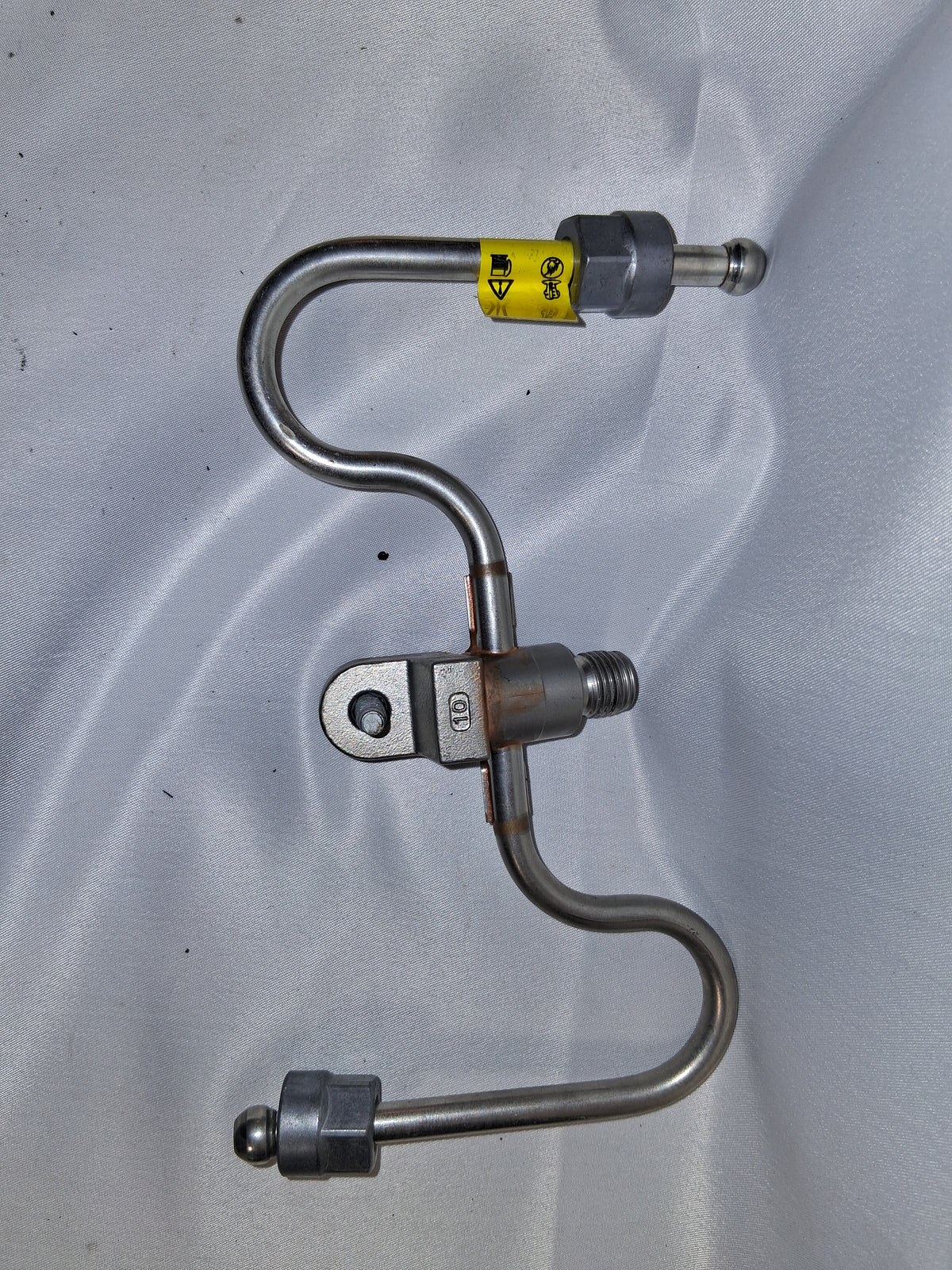 OEM# 12677002 2019 Chevy Tahoe Premier Fuel Injection Rail Line Pipe