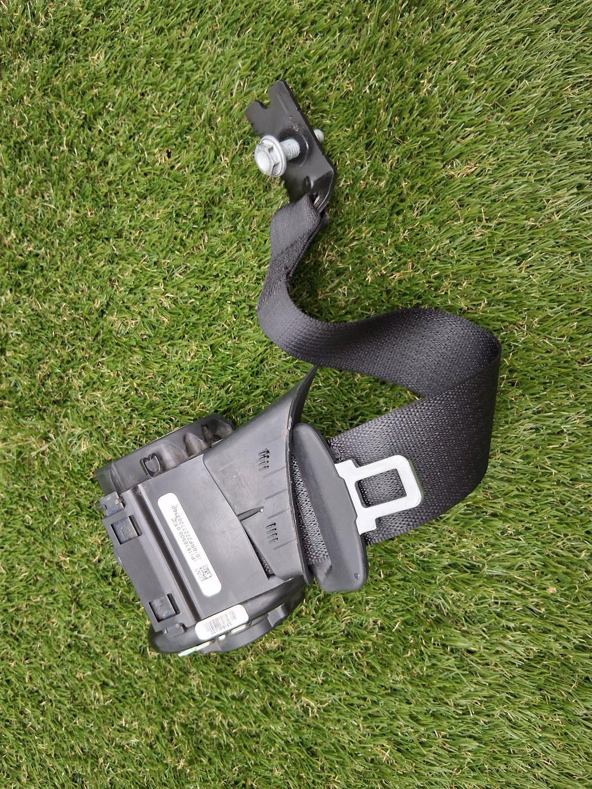 OEM 1616500-01-C 2022 Tesla Model Y Right Seat Belt Retractor