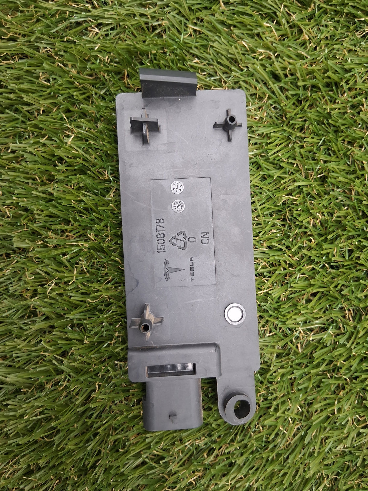 OEM 1508179-00-E 2022 Tesla Model Y Rear Bluetooth Antenna Module