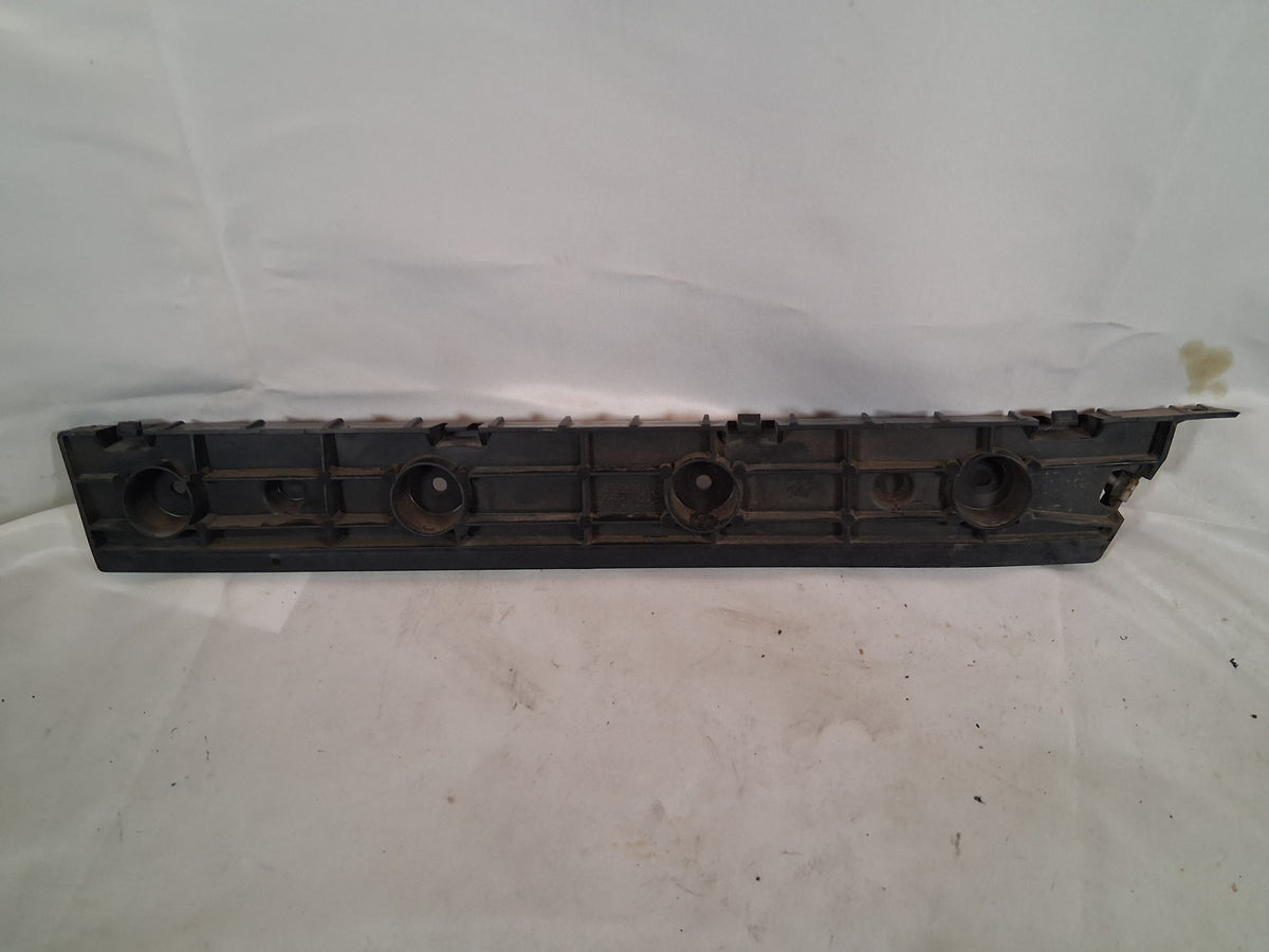 OEM# 22806426 2019 Chevy Tahoe Premier Rear Bumper Bracket Guide
