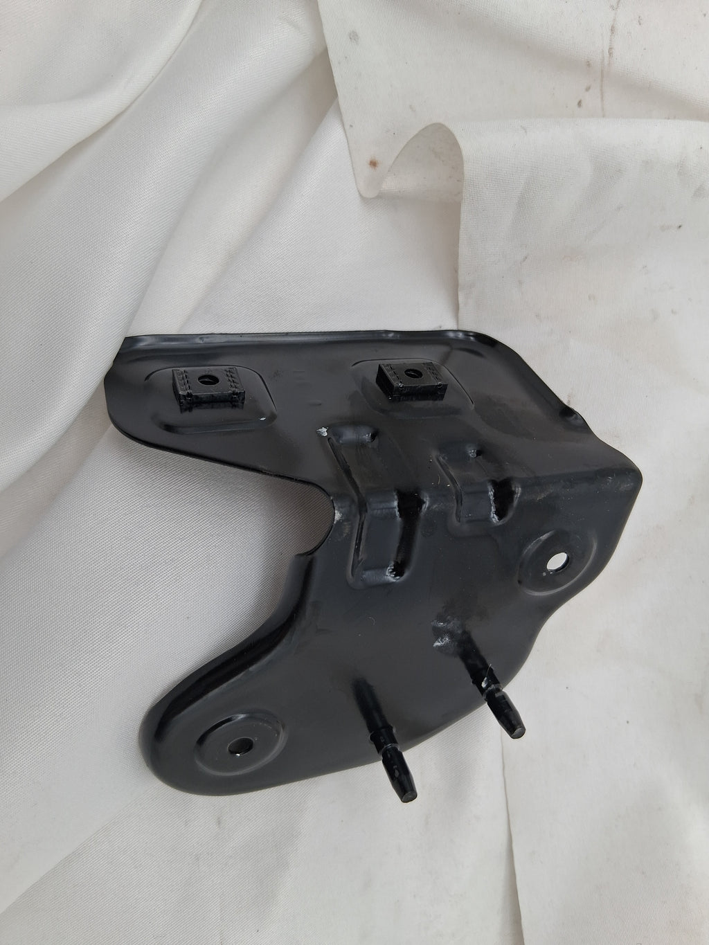 OEM# 23455219 2019 Chevy Tahoe Premier Door Trim Panel Bracket