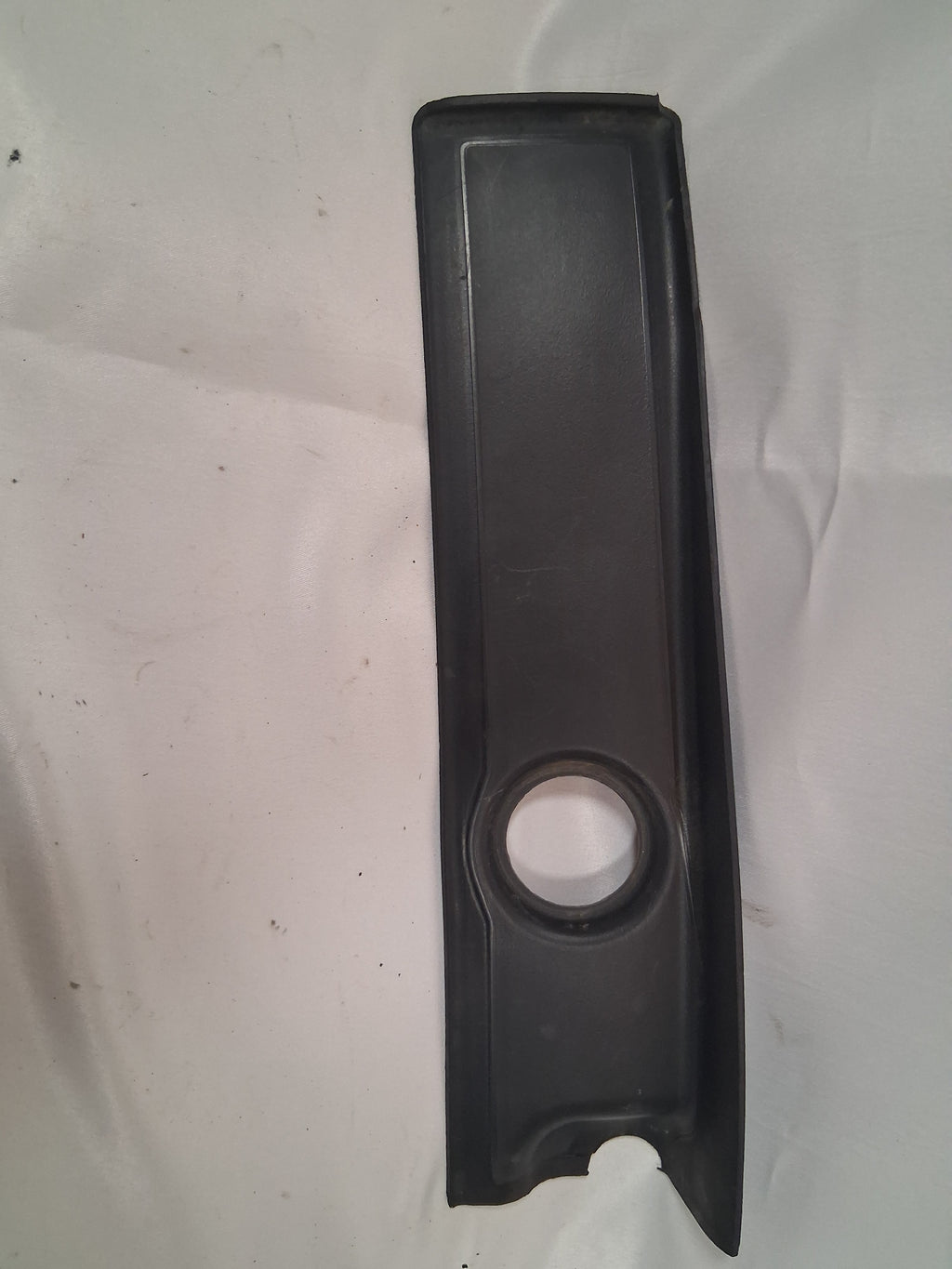OEM# 84273588 2019 Chevy Tahoe Premier Drain Trim Gutter Panel