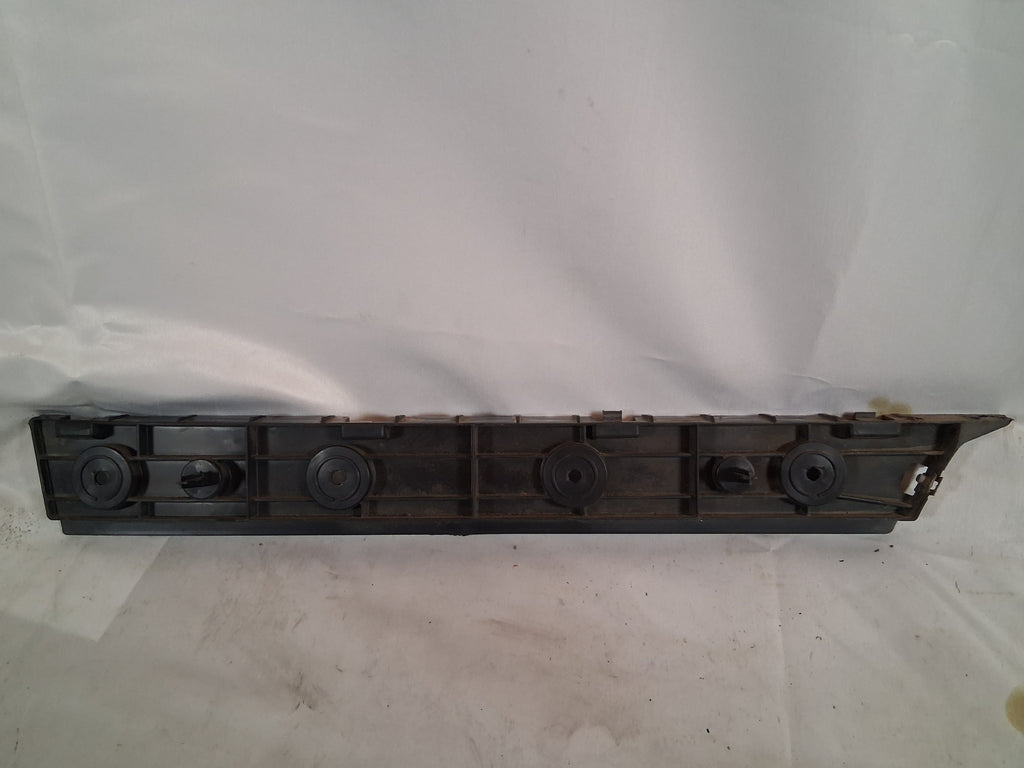 OEM# 22806425 2019 Chevy Tahoe Premier Rear Bumper Fascia Guide