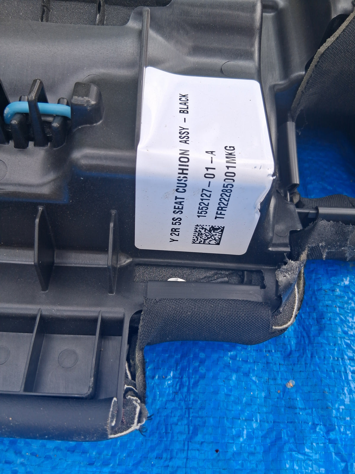 OEM 1552127-01-A 2022 Tesla Model Y Rear Second 2nd Row Lower Seat Cushion