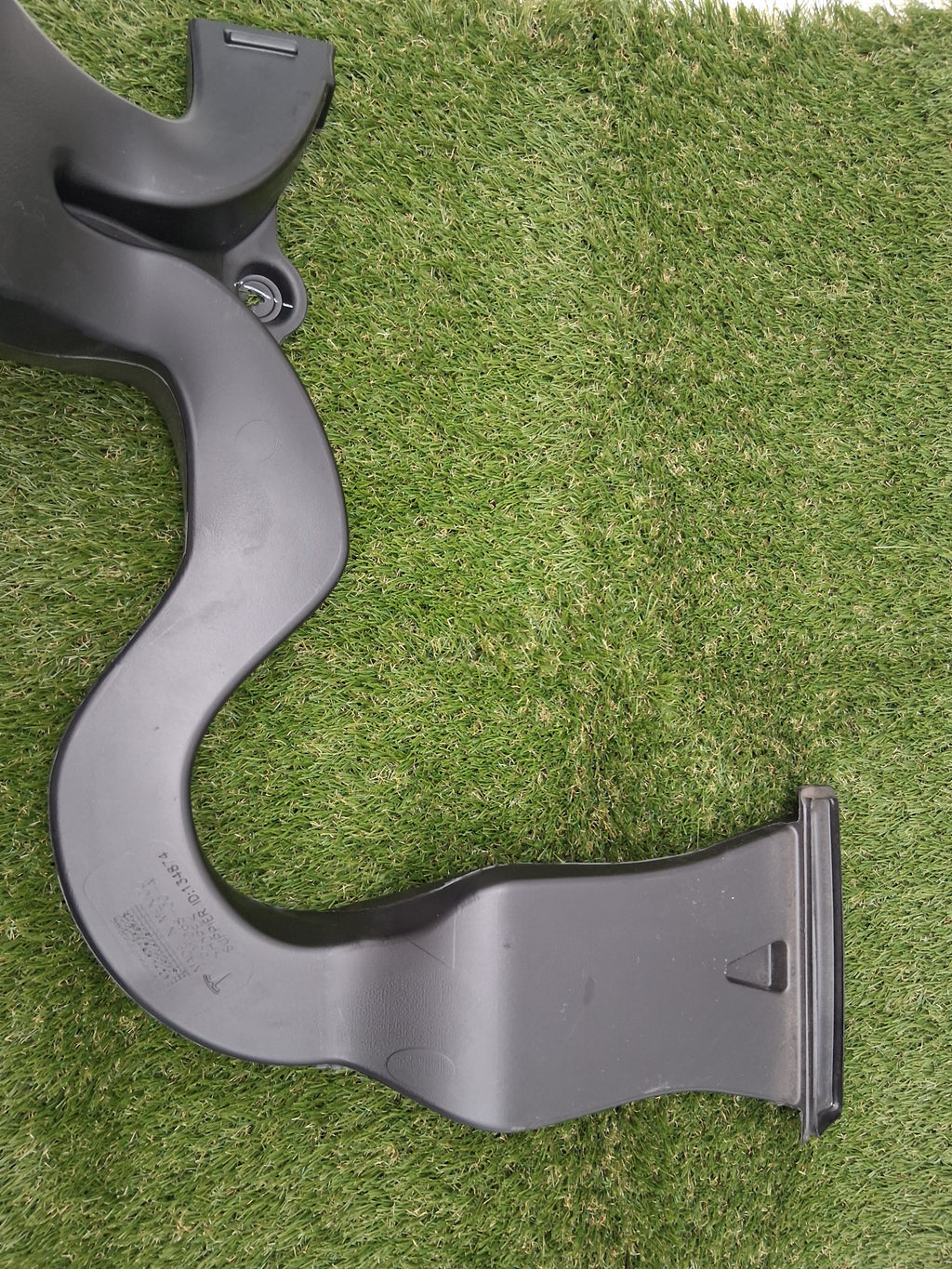 OEM 1501068-00-A 2022 Tesla Model Y Blower Flow Air Duct Pipe