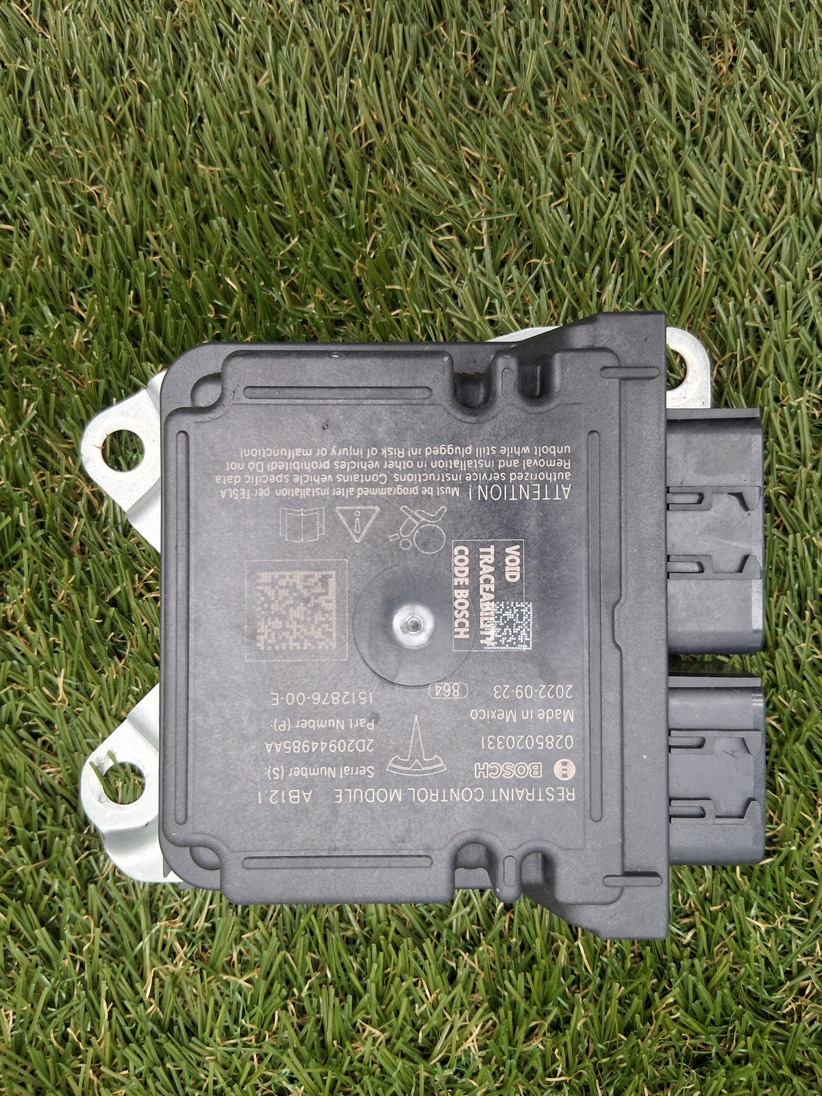 OEM 1512876-00-E 2022 Tesla Model Y Restraint Diagnostic Control Module NEED RESET